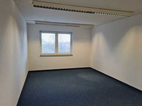 Im Nobel Business Center/ 30,35 m² Büro auf der 1. Etage für 2-3 Mitarbeiter