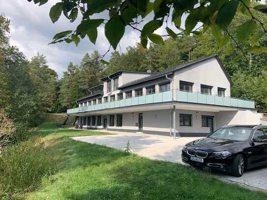 Erstbezug! 5 exklusive Wohnungen mit herrlichem Ausblick - fast 800m² Wohnfläche - Nähe Pottenstein.