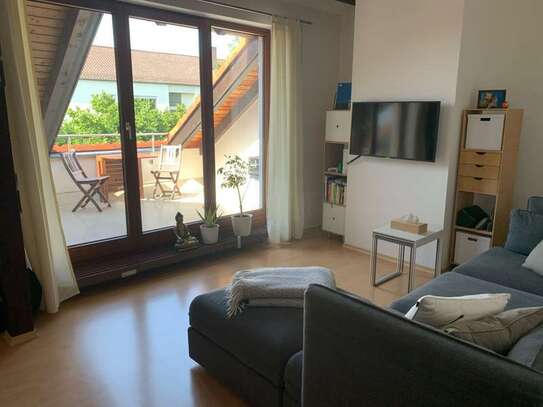 Schöne Dachterrassenwohnung in Top-Lage von Germering