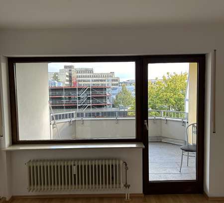 Sanierte 4-Raum-Wohnung mit Balkon und Einbauküche in Bamberg