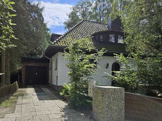 Erstbezug nach Sanierung: preiswertes und geräumiges 5-Zimmer-Haus mit EBK in Hamburg