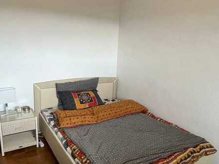 A beautiful furnished room in a flat share