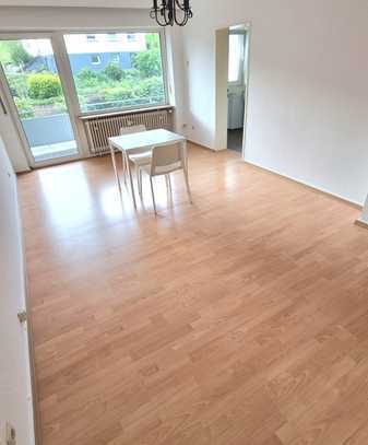 Schöne 1 Zimmer-Wohnung mit Bad/Balkon und EBK in Herborn