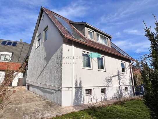Zweifamilienhaus mit Charme in Sindelfingen – Ihr Objekt zum Veredeln