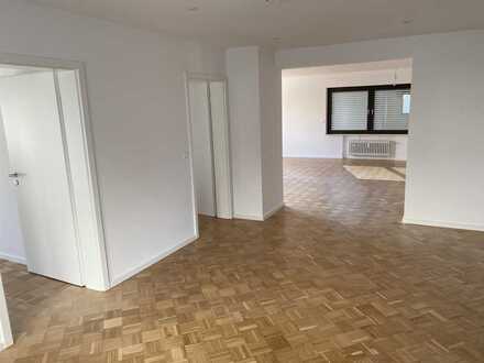 Sehr helle 4-Zimmer-Wohnung, Erstbezug nach Komplettsanierung
