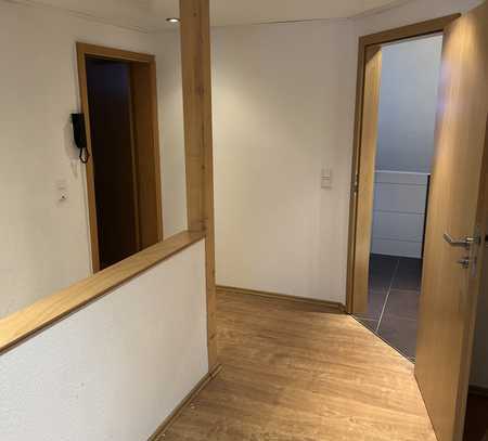 3 Zimmer DG Wohnung 51m2 (Ober) Oker Waldnähe