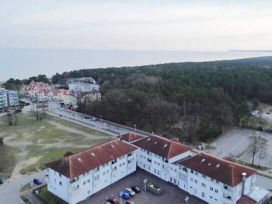 Tolles Raumgefühl in unmittelbarer Ostseenähe: Gepflegte Maisonette mit Südbalkon und Stellplatz