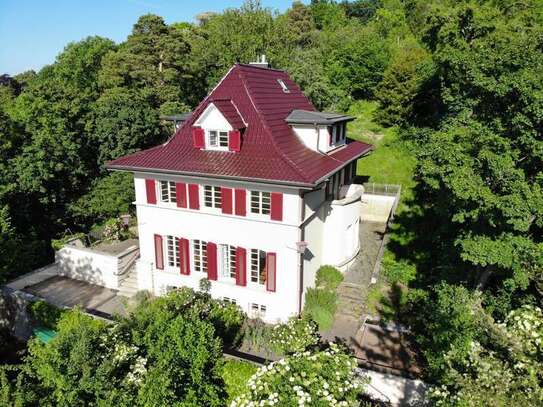 Wunderschöne, großzügige Architekten-Villa in herrlicher Aussichtslage im Villengebiet S-Bopser