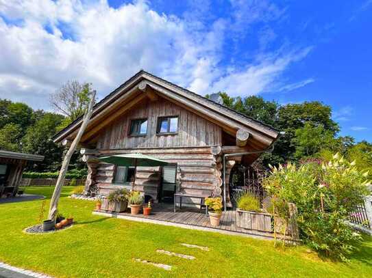 Nachhaltiges Naturstammhaus in idyllischer Lage – Energieeffizienz und Natur pur