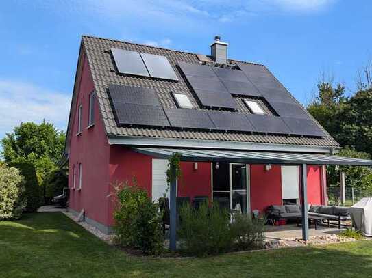 Modernes Einfamilienhaus mit Pool & Solaranlage inkl. Speicher