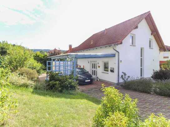 Am Teichberg: hochwertiges Einfamilienhaus mit Wintergarten, Carport & neuer Heizung in Georgenthal