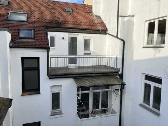 3-Raum-DG-Wohnung mit gehobener Innenausstattung mit Balkon