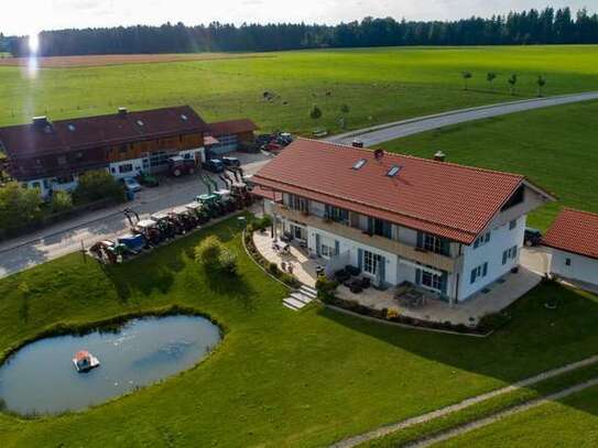 Schöne 5 Zimmer Wohnung mit Terrasse & Balkon in Valley