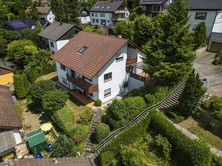 Wohntraum in ruhiger Lage mit viel Gestaltungsmöglichkeit. 1 Haus mit 3 Wohnungen!