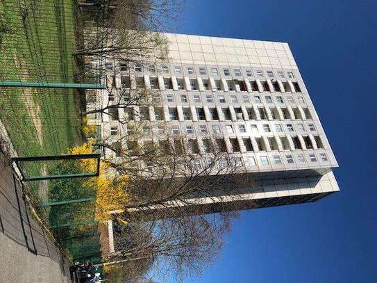 Großzügige Wohnung in Dresden - Zschertnitz