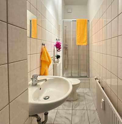 Frisch renoviert mit Duschbad in Uninähe