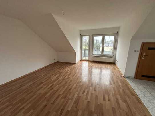 2-Zimmer-DACHGESCHOSS-Wohnung mit amerikanischer Küche, Bad und Balkon in Leipzig - HOLZHAUSEN