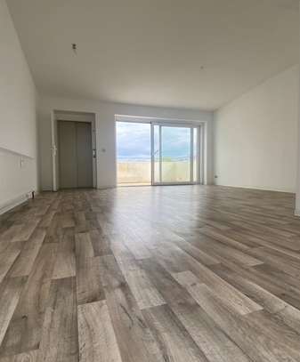 2-Zimmer-Dachgeschosswohnung mit Balkon und Aufzug