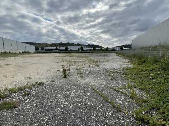 Großes Freigelände in Industriegebiet in HDH