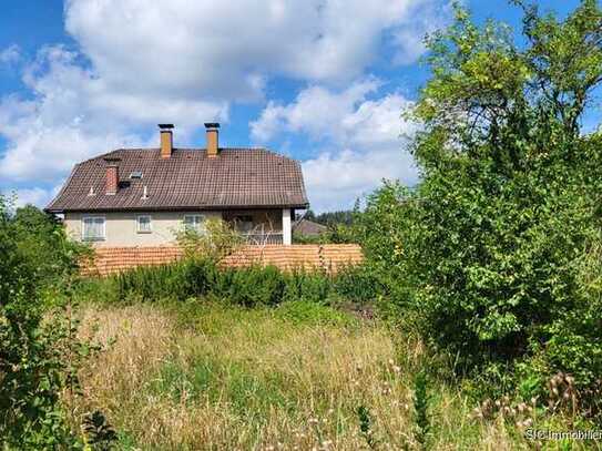 Baugrundstück mit Altbestand, 
für 8 Familienhaus/ Dreispänner, ruhig und sonnig gelegen in Trostbe