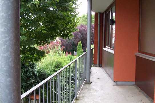 Schöne helle Wohnung mit Balkon in ruhiger Lage / Mannheim-Neckarau