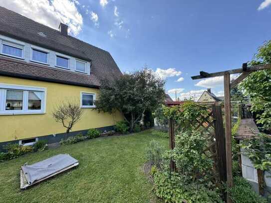 Land - Luft - Liebe 

DHH mit traumhaften Garten - direkt einziehen und wohlfühlen