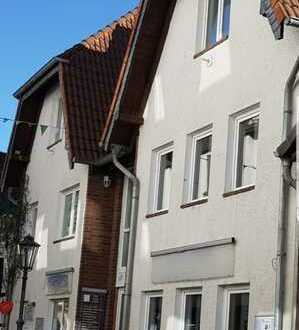Gewerbefläche in Wohn- und Geschäftshaus in Duisdorfer Fußgängerzone zu vermieten z.B. Praxis, Büros