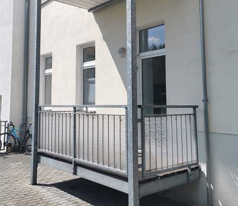 ***3-Zimmer mit Balkon, Bad mit Wanne und Dusche in Uninähe, WG geeignet***