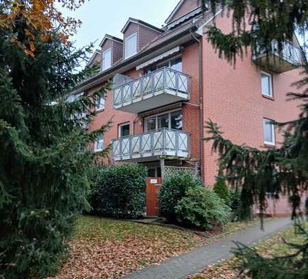 sehr schöne 2-Zimmer-DG-Wohnung mit Loggia und Balkon