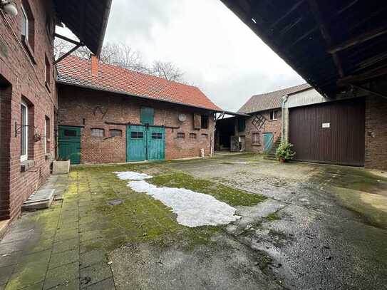 Ehemaliger Vierkanthof mit viel Entwicklungspotenzial in Hückelhoven-Doveren