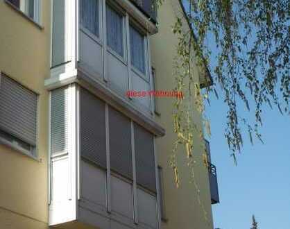 Charmante ansprechende 2,5-Zimmer-Wohnung mit Balkon in zentraler Lage