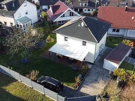 Familienidylle in Dielheim: Freistehendes Einfamilienhaus mit großem Garten