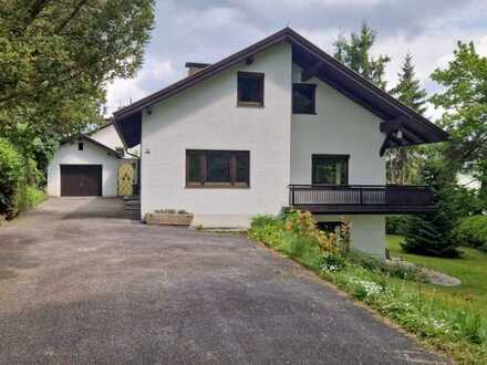 Großzügiges solides Mehrfamilienhaus
