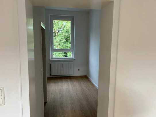 Freundliche und vollständig renovierte 2,5-Raum-Wohnung in Oberhausen