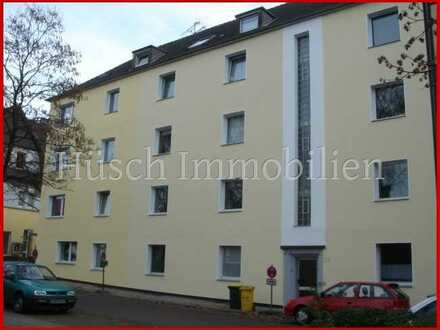 Schöne 3-Raumwohnung für 3 Personen! 83 QM Wfl. im DG mit Balkon in Essen, Lübecker Straße.