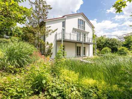 Regeneratives Architekten Haus in traumhaftem Ambiente