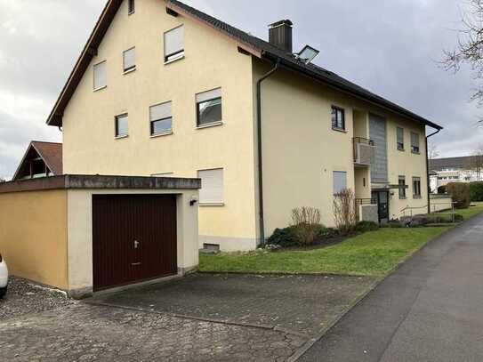 Geschmackvolle 4-Zimmer-EG-Wohnung mit gehobener Innenausstattung mit 2 Balkone und EBK in Salem