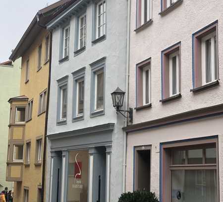 Stilvolle 2,5-Zimmer-Wohnung mit Einbauküche in der historischen Altstadt von Rottweil