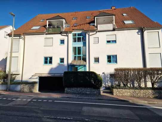 Zentral gelegene 1-Zimmer-Wohnung mit Einbauküche in Bad Homburg