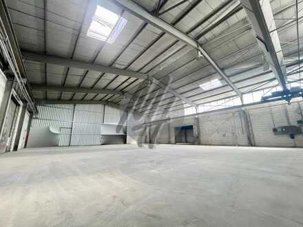 SCHNELL VERFÜGBAR ✓ Freilager (4.000 m²) & Halle (1.600 m²) mit Büro-/Sozial (100 m²)