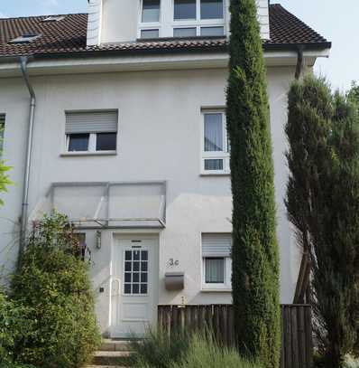 Provisionsfrei. Reihenendhaus mit großzügigem Raumangebot, lichtdurchflutet.