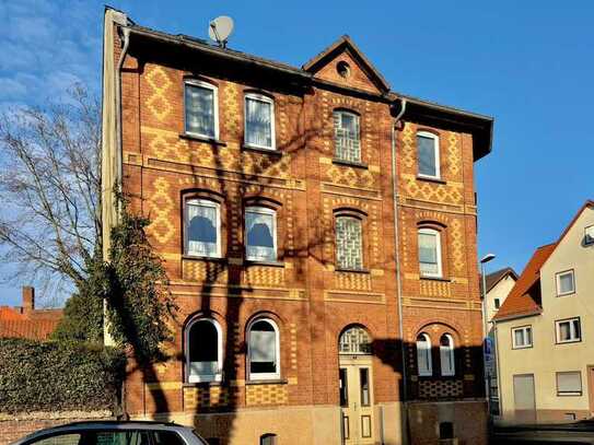 Schick und Charme vergangener Zeiten! 

Stattliches Mehrfamilienhaus mit besonderer Architekturges