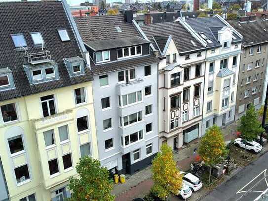 *GEMÜTLICHE ZWEI ZIMMER EINHEIT MIT BALKON* - geräumige Wohnung in Bilk