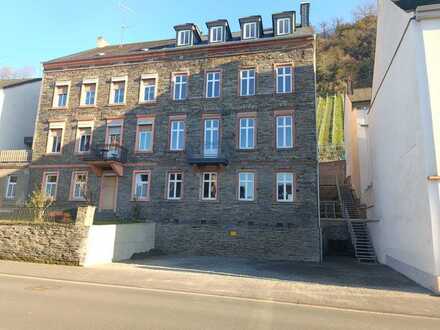 Neusanierte 2,5-Zimmer-Wohnung mit EBK in Bernkastel-Kues