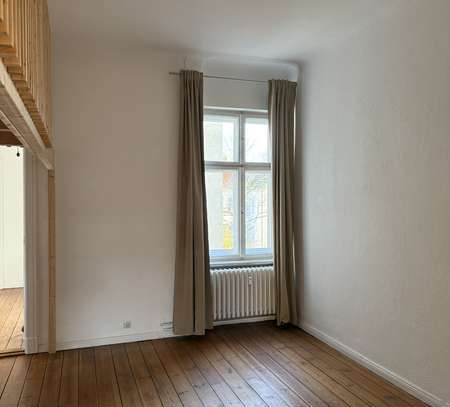 Charmante 3-Zimmer-Altbauwohnung mit Balkon in Friedenau/Steglitz