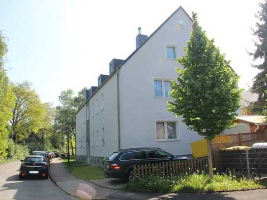 Freundliche 4,5-Zimmer-Wohnung über 2 Ebenen in ruhig grüner Lage mit Garage und Stellplatz