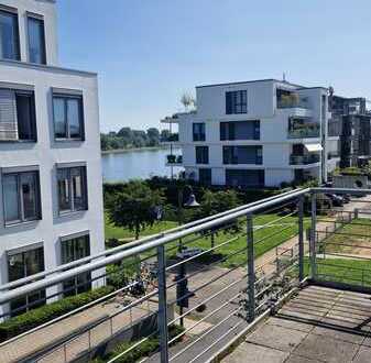 Stilvolle, gepflegte 3-Zimmer-Wohnung mit Balkon + Einbauküche in unmittelbarer Rheinnähe