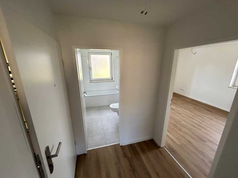                                                               Helle frisch renovierte 2-Zimmer Wohnung                                                       in Altenstadt (Weilheim-Schongau)