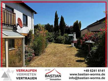 Ein Eigenheim in Leiselheim: 1-2FH - ca. 194 m² Wfl. - Garten - Garage - Stellplatz - Ortsrandlage!