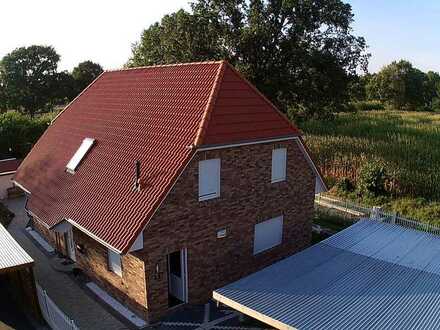 Provisionsfrei! Zukunftssicheres Einfamilienhaus Effizienzhaus A 70, PV-Anlage & Outdoor Whirlpool